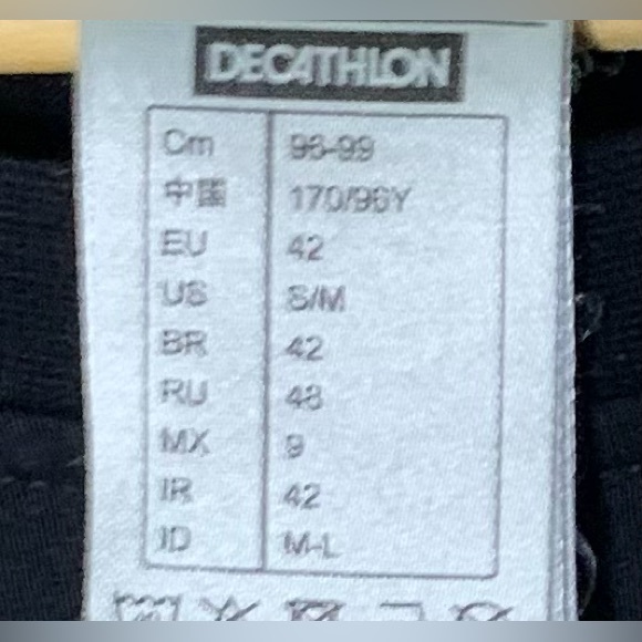 Decathlon - Black With White Printed Detail T-shirt - Medium - Picture 6 of 7